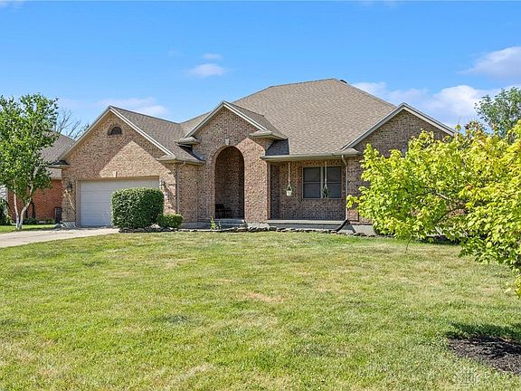 3rd image of 4654 Amelia Dr