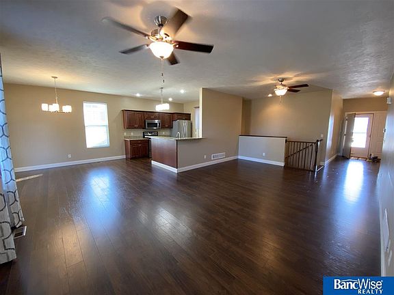 5th image of 2235 Greenway Dr
