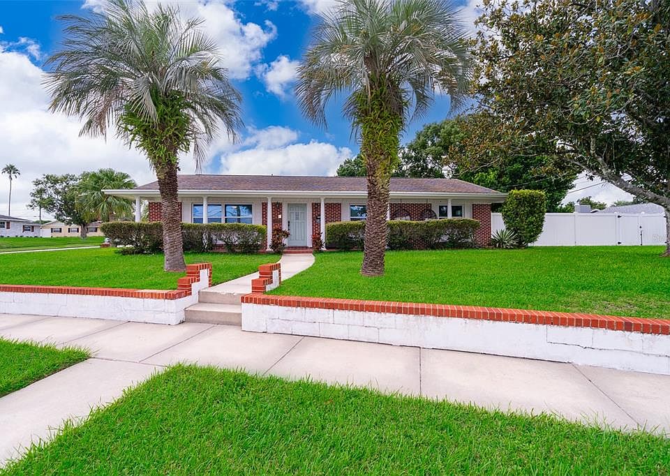 1st image of 824 Springwood Dr