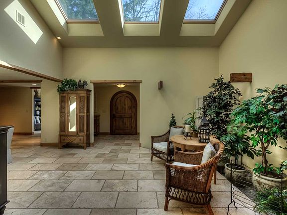 2nd image of 3095 Elderberry Dr S