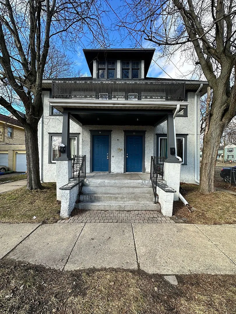 3 bed, 1.5 bath, 1500 sqft, $1,350 — Photo 1