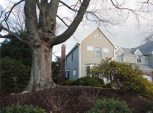 34 Mead St APT 1, New Canaan, CT 06840