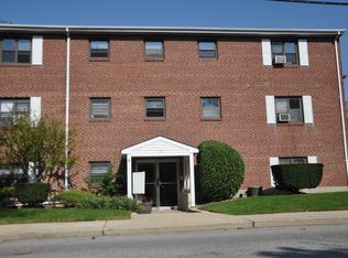 121 Park Ave APT C3, Amityville, NY 11701