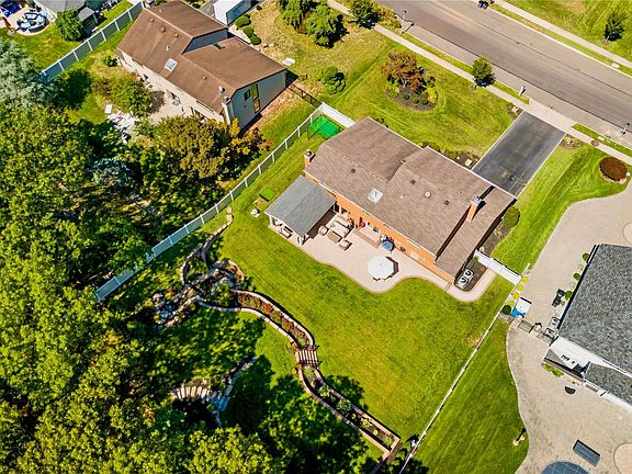 3rd image of 53 Timber Ridge Drive