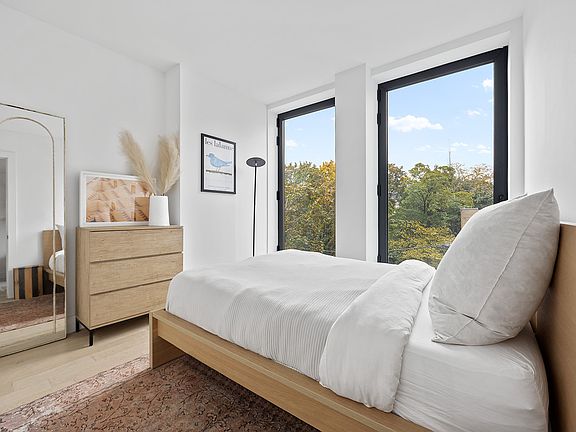 5th image of 111 Montgomery St Unit 3-G