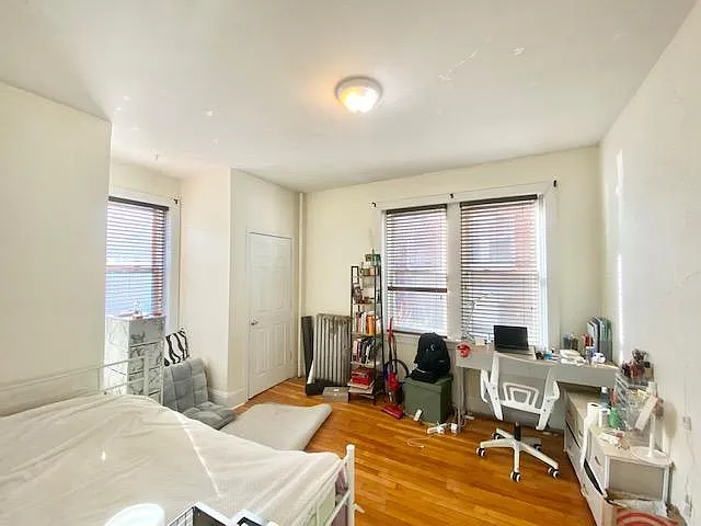 324 Saint Paul St — Photo 5