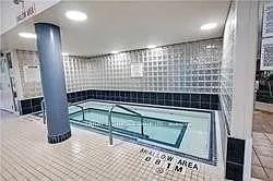 7 Concorde Pl Photo 1
