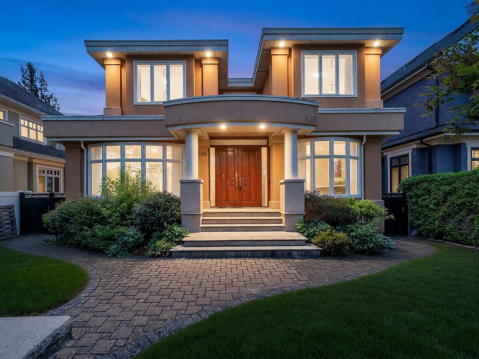 1st image of 2498 W 22nd Ave