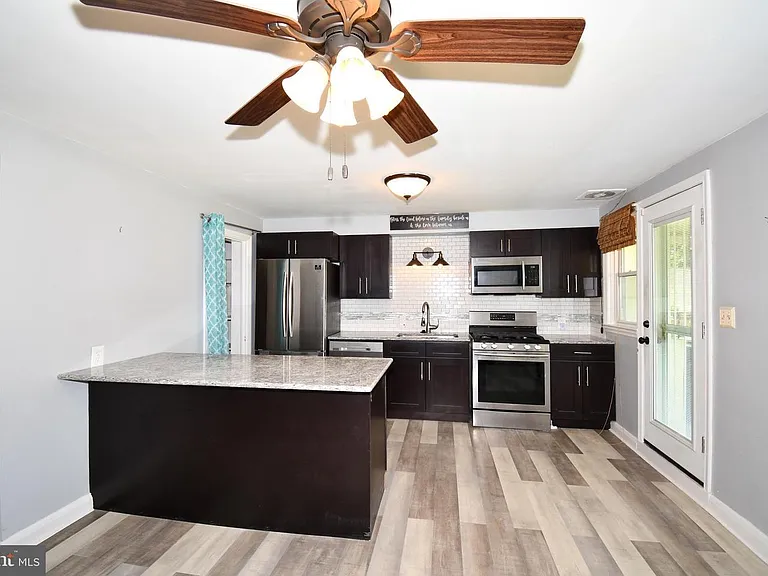 1410 N Forest Park Ave — Photo 9