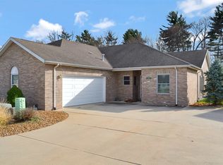 211 Buckingham Dr, Monticello, IN 47960