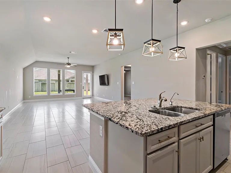 18710 Lynnwood Crest Ln — Photo 22
