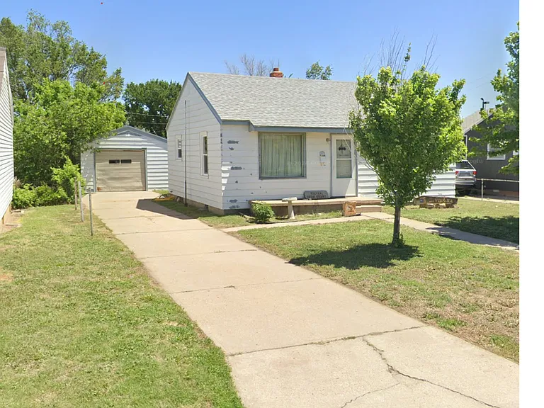 1026 Grant St — Photo 1