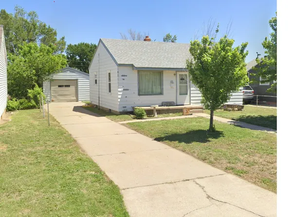 1026 Grant St, Great Bend, KS 67530