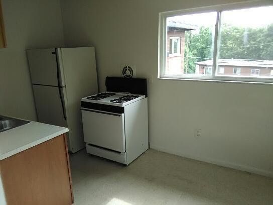 3rd image of 8384 Anthony Wayne Ave APT 5