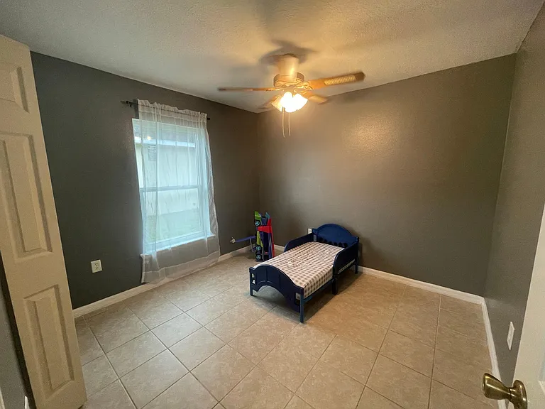 106 Nassau Pl — Photo 8
