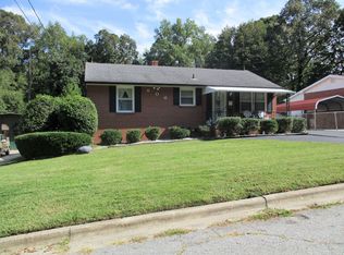 606 Ellwood Dr, High Point, NC 27260