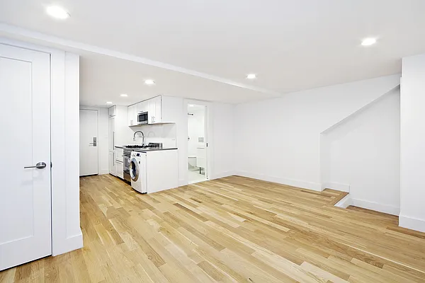 Rented by Bold New York | media 14