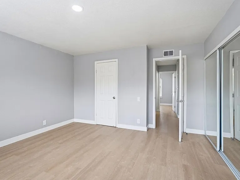 1857 Macduee Way — Photo 27