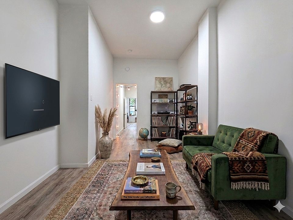 1st image of 189 Stockholm St APT 1L