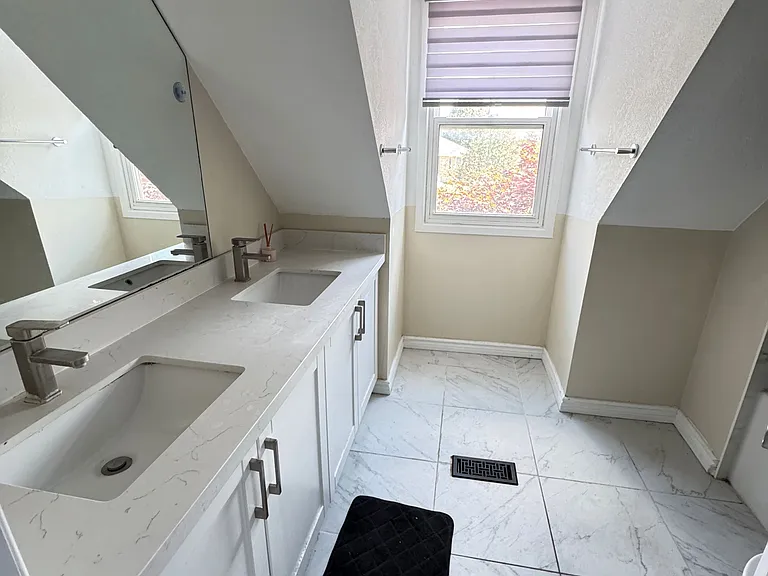 129 Kortright Rd W — Photo 10
