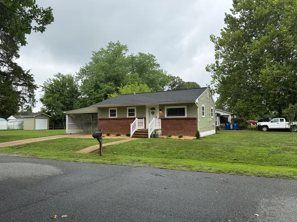 4501 Greenfield Dr, Fredericksburg, VA 22408