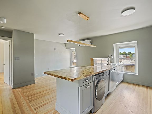 5th image of 31 N Eckar St Floor 3