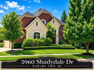 5960 Shadydale Dr, Shelby Township, MI 48316