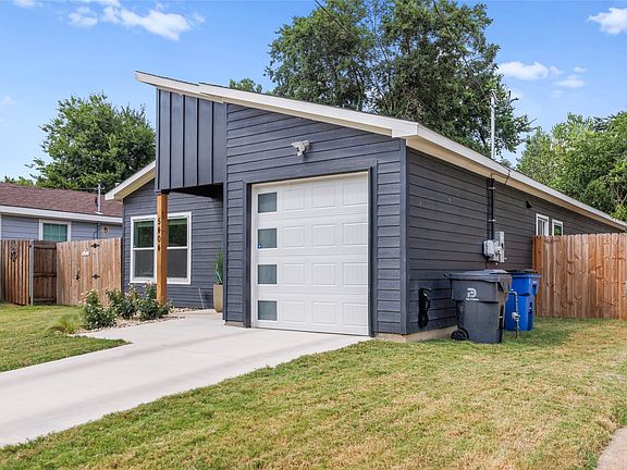 3rd image of 5404 Bourquin St