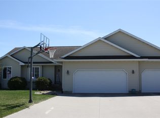 1225 10th St, Jesup, IA 50648