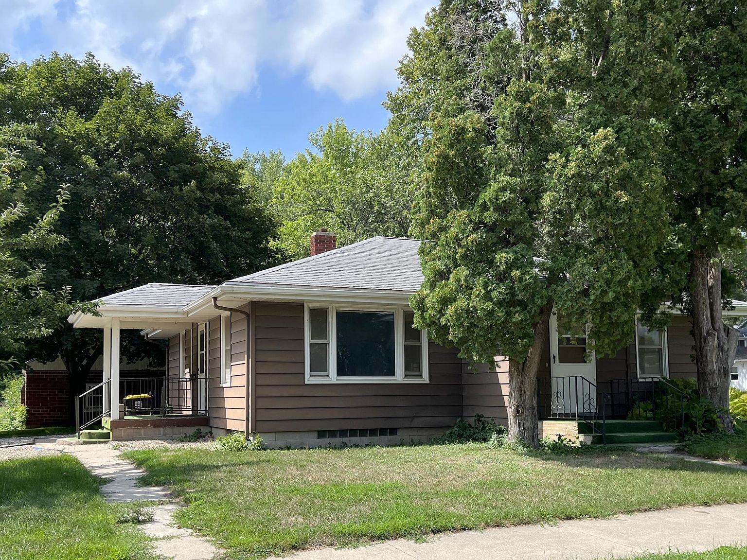 704 4th Ave, Windom, MN 56101 MLS 6410427 Zillow