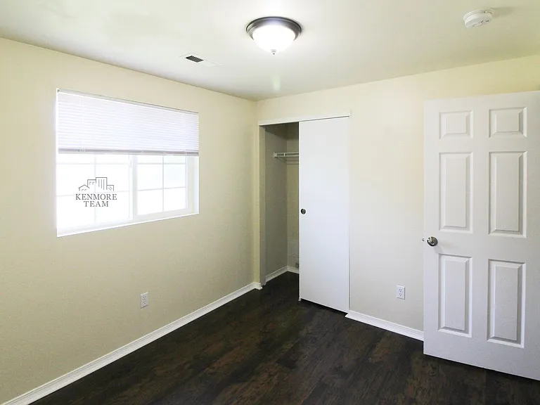 4731 Hibiscus St — Photo 8