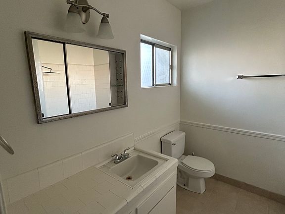 3rd image of 13931 Bessemer St APT 6