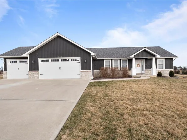 130 Moore Estates Dr, Troy, MO 63379