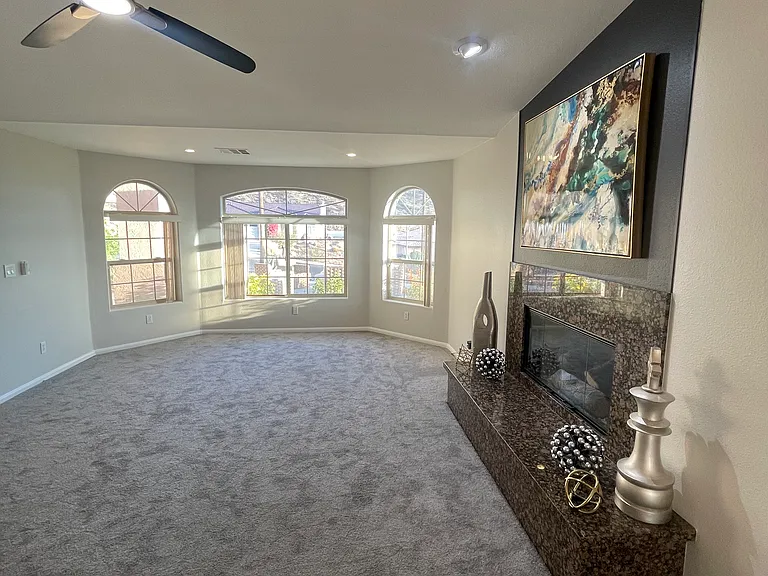 12055 Highland Ave — Photo 13