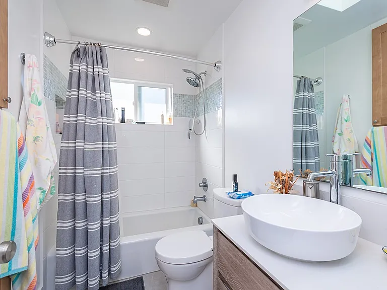 1740 G St #1740 — Photo 17