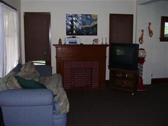 4th image of 819 Parkview Ave