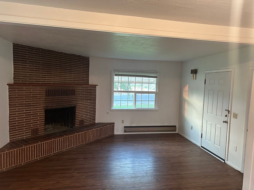 1st image of 927 Ida Belle St