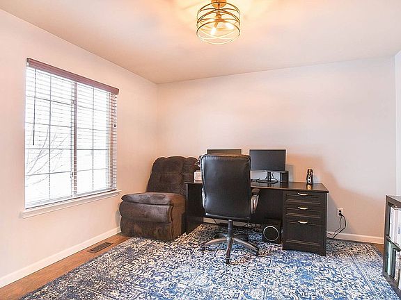 5th image of 30370 Redford Dr