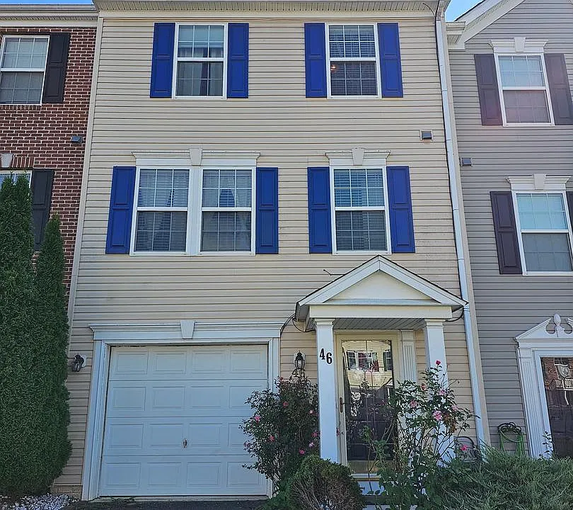 46 Desert Rose Way