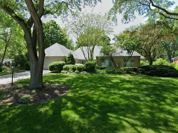 260 Old Mill Rd, Barrington, IL 60010