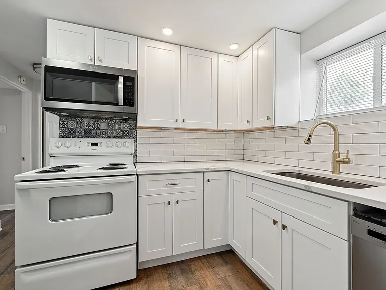 1520 Oneida St #B — Photo 9