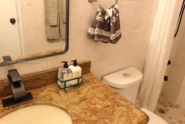 19201 Collins Ave #622 — Photo 9