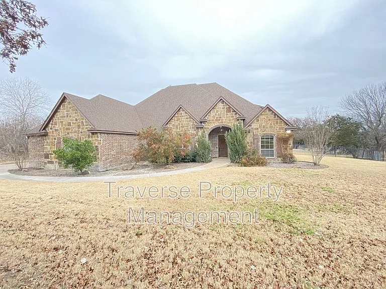 129 Acorn Ln — Photo 3