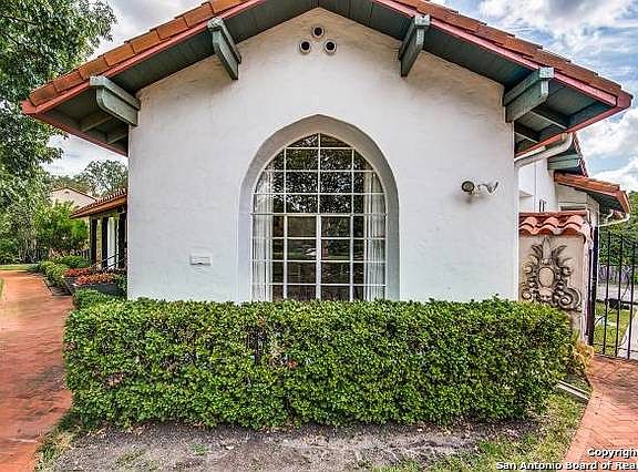 3rd image of 112 Gatewood Ct