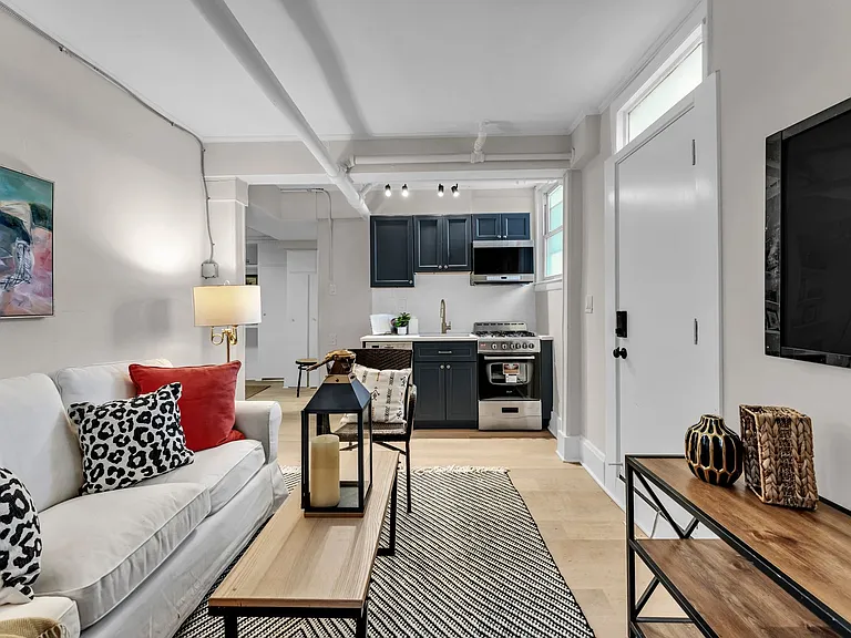 The Woodrow at 300 E 30th Street — Photo 10