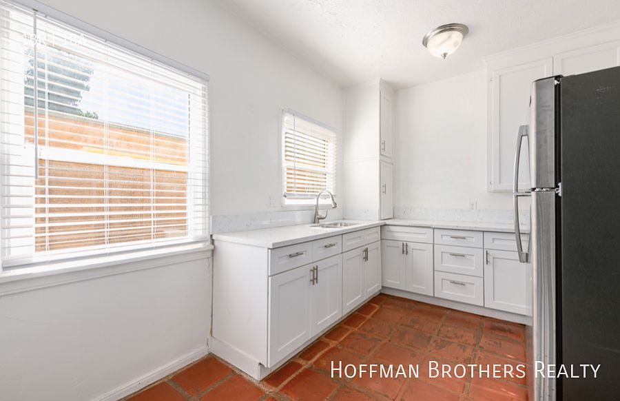 MC Mariposa Properties, LLC 1848 N Mariposa Ave Los Angeles CA Zillow