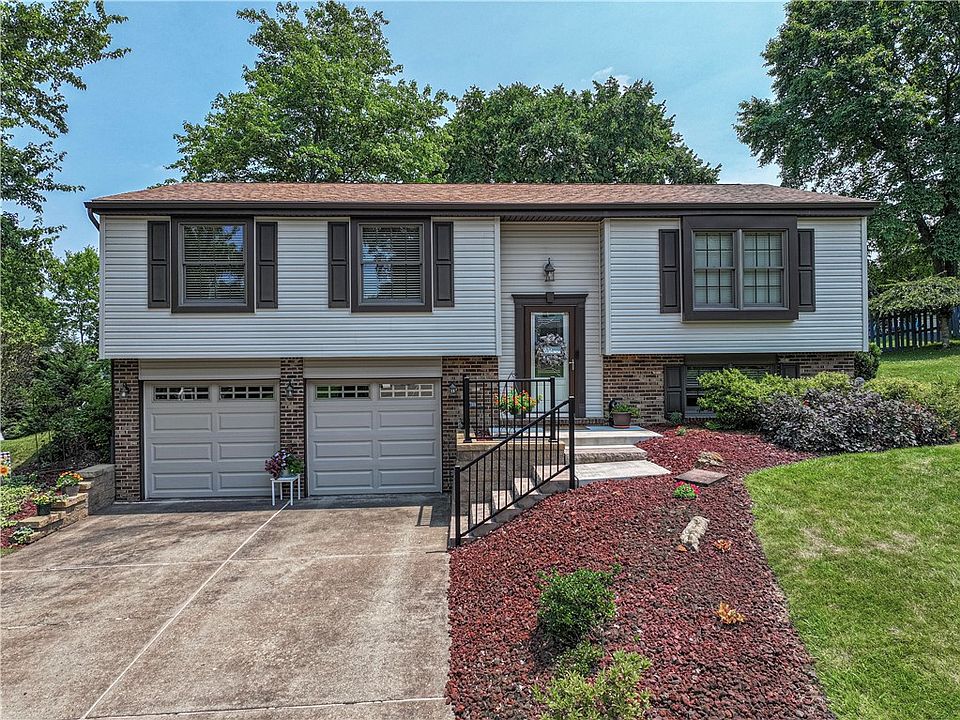 1st image of 37 Forest Glen Dr