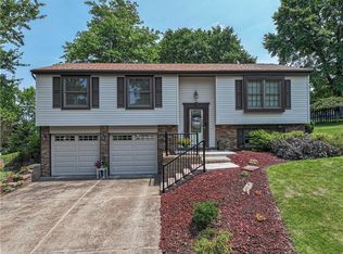 37 Forest Glen Dr, Imperial, PA 15126