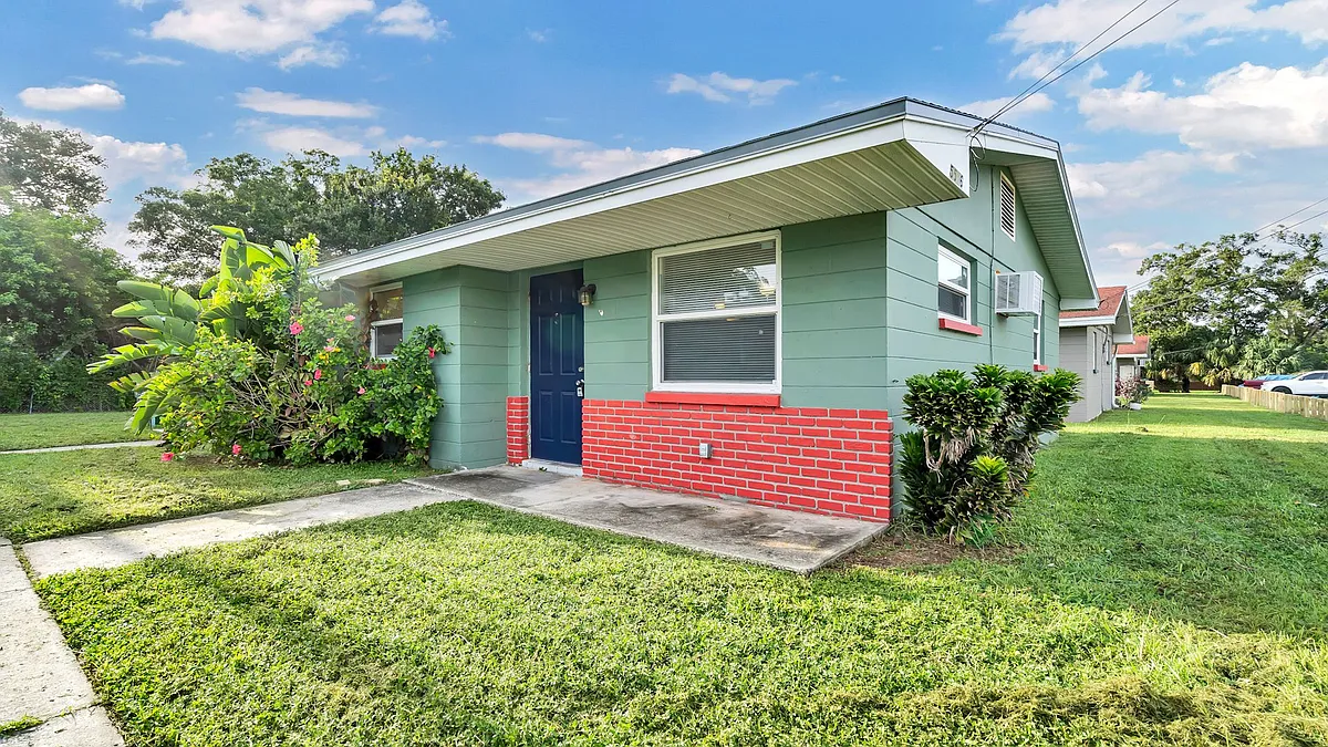 Building Photo - 5526 59th Way N #1