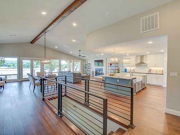 4th image of 1114 Pecan Dr